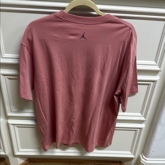 Jordan Pink Short Sleeve Tee Casual Fit, rose pink - Picture 4 of 5